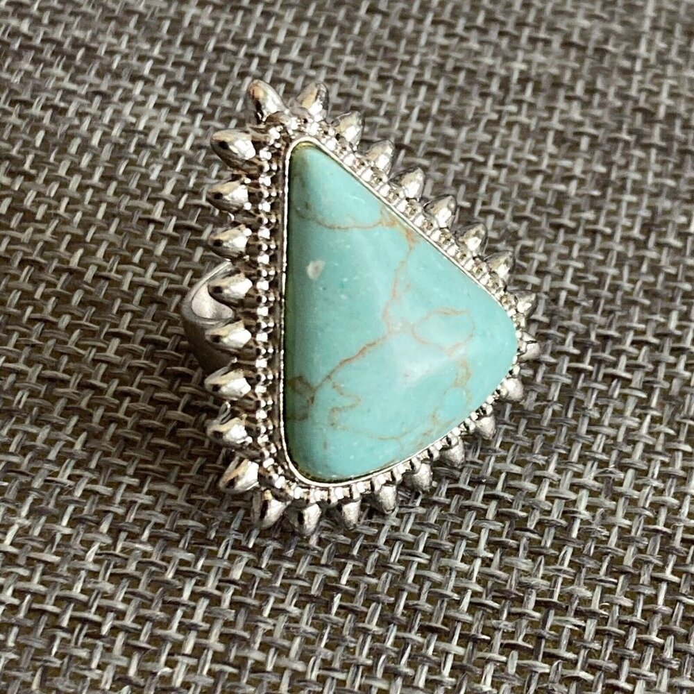 Large Faux Turquoise Ring Chunky Southwestern Design Gold Veins Matte Bl…